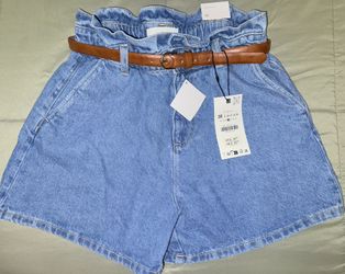 Zara Blue Denim Women's Shorts with Belt .Size 6 