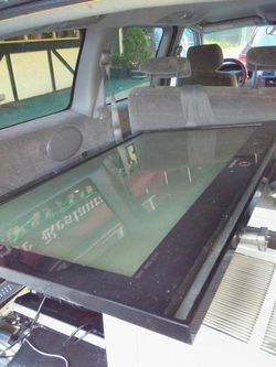 50 inch flat screen TV works great muscle today