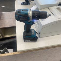 Makita drill  W/ Battery 50$