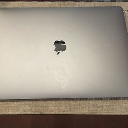 MacBook Pro 2016 15 Inch With Touchbar