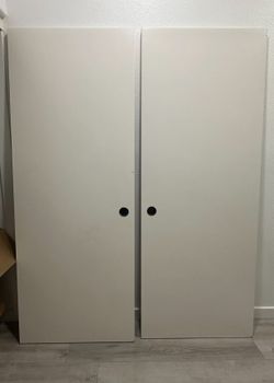 Sliding Closet Door Only (READ DESCRIPTION)