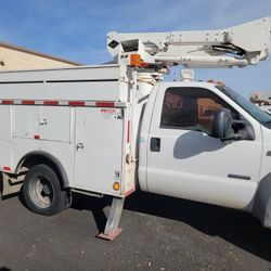 DOUBLE KNUCKLE 40' BOOM TRUCK