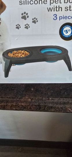 Silicone Pet Bowl Set with Stand 3 Piece