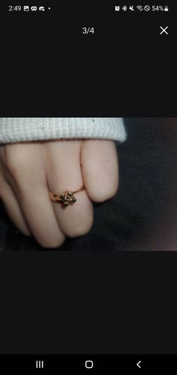 $1000 worth Champange Engagement Ring with diamond & Opal stone