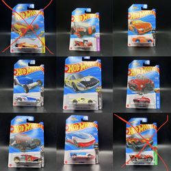 (NEW) Hot Wheels 2025 (Wave 7) Lot of 11 (1:64 Scale) 2 for $5 (PERFECT STOCKING STUFFERS) Local Pick Up Only