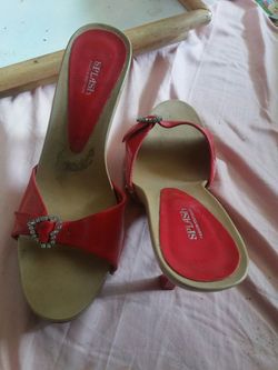 Bello solo una puesta $ 15 size 81/2 a 9