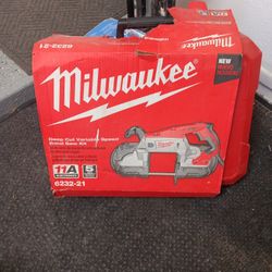 Milwaukee Band Saw