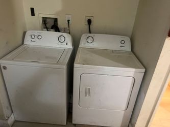 Amana washer and dryer set