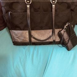 Like New Black Coach Satchel With Matching Wristlet 