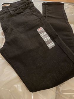 BRAND NEW LEVI SKINNY JEANS