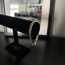 14k Curb Link Bracelet 