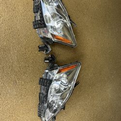 LEXUS IS350C  10/15. Headlight HID 