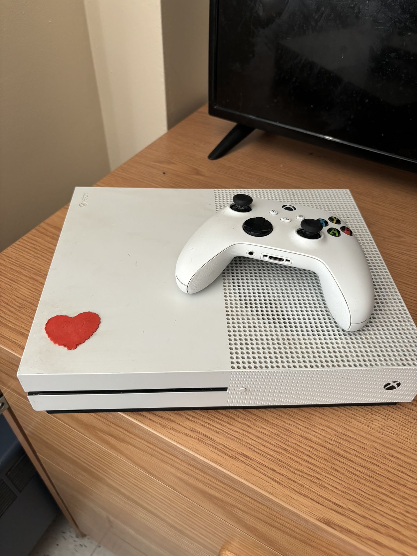 Xbox One S With Controller
