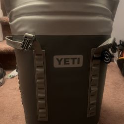 Yeti Backpack Hopper Cooler 