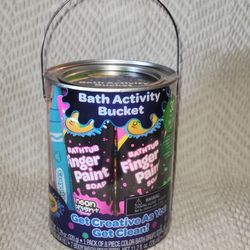 Crayola Bathtime Activity Bucket Kid's Bundle