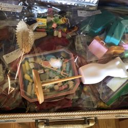 Case full of Barbie Clothes & Accessories 
