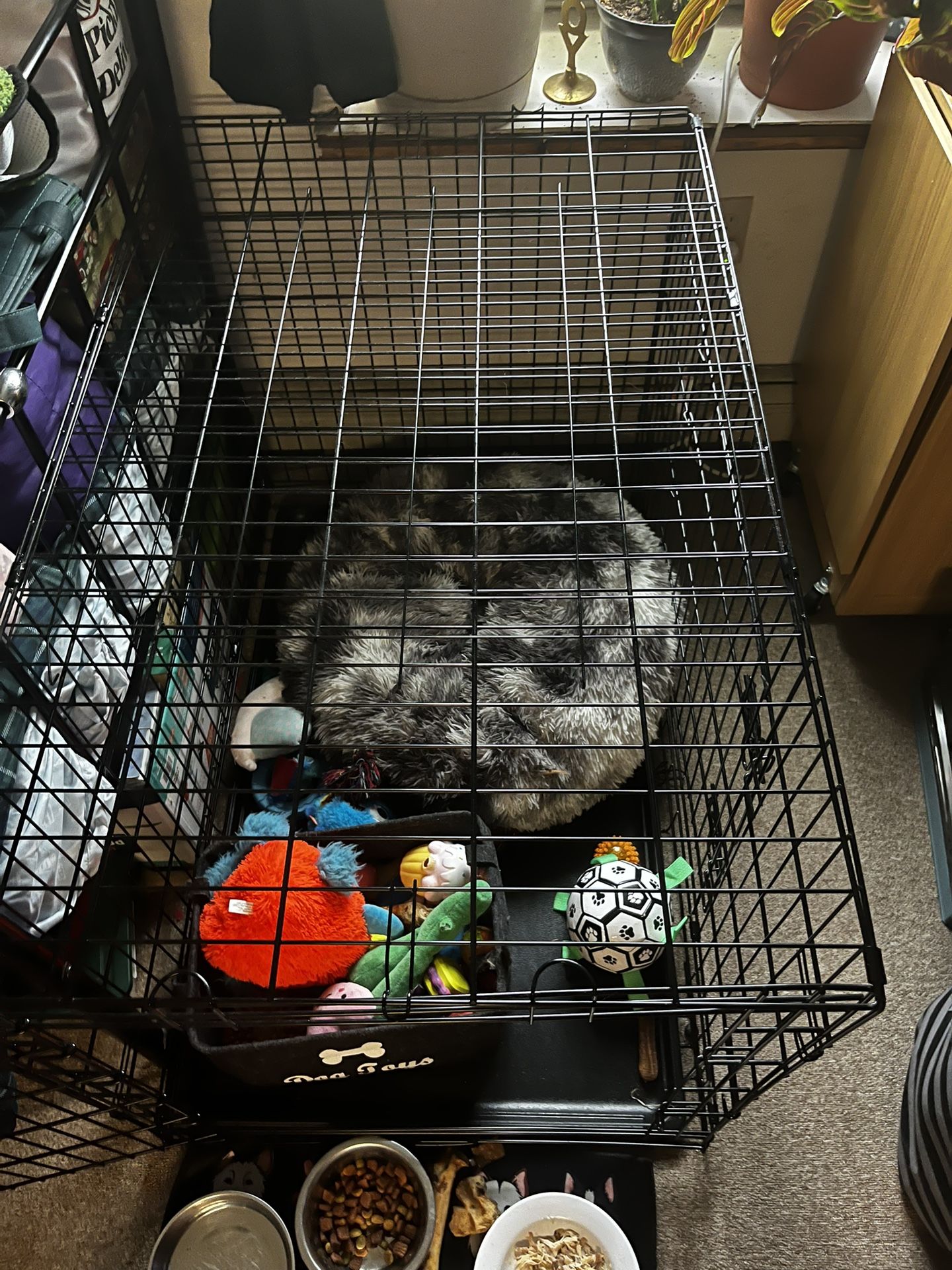 Dog crate