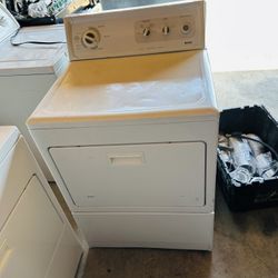 Kenmore Dryer 220.v Electric 