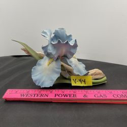 Blue sapphire Iris sculpted by Ronald Van  1983(v44)