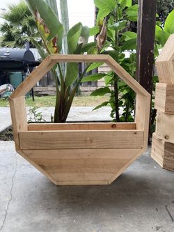 21 inch octagon cedar planter box