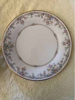 Noritake Ivory China Gallery #7246 Dinner Set Plates Bowls Cups Serving Pieces