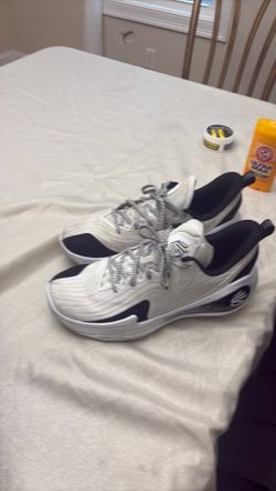 White Curry 12s, size 11.5