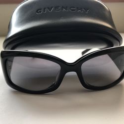 Givenchy Sunglasses Like New For Women’s Made In Italy