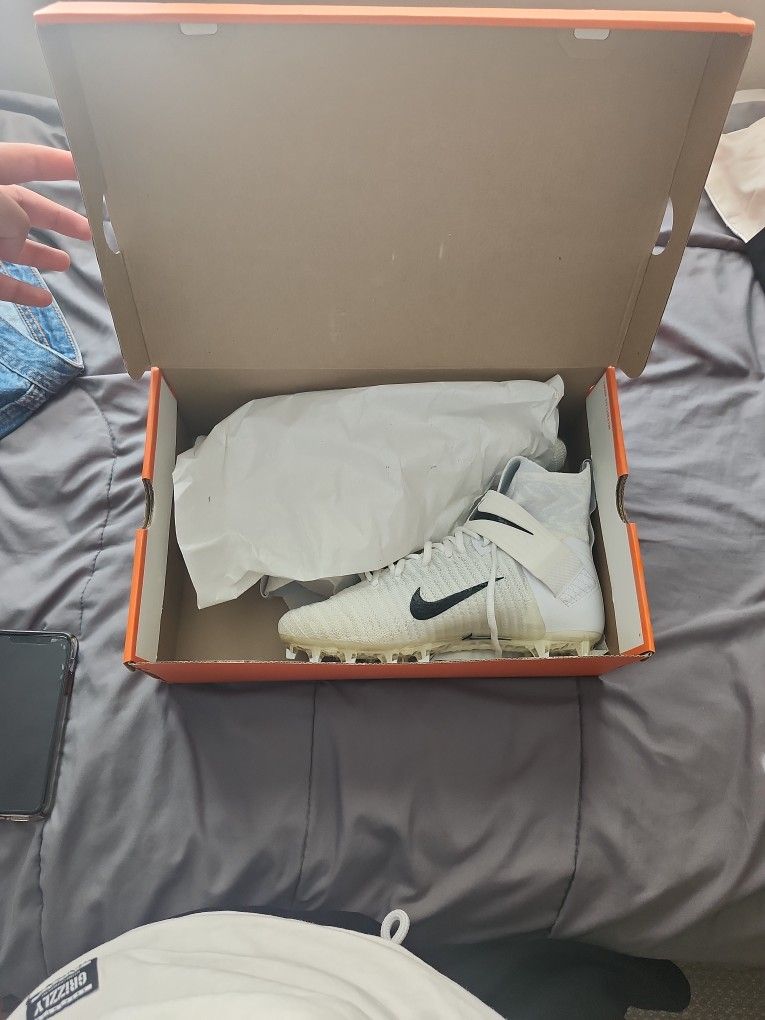 NIKE ALPHA MENACE ELITE 2 CLEATS