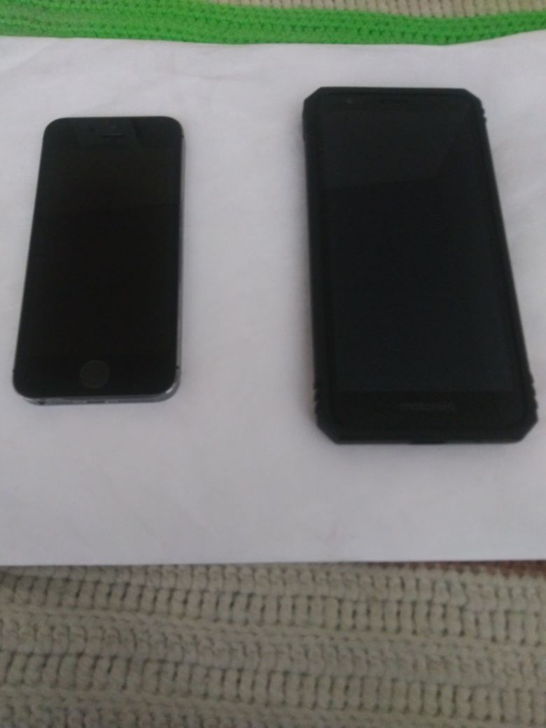 Motorola E6 and IPhone 5