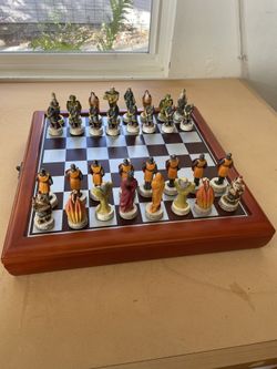 Camelot Knight Collectible Full Chess Set With Board