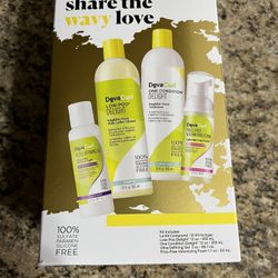 Deva Curl Share The Wavy Love