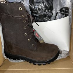 Timberland’s WOMENS 9.5