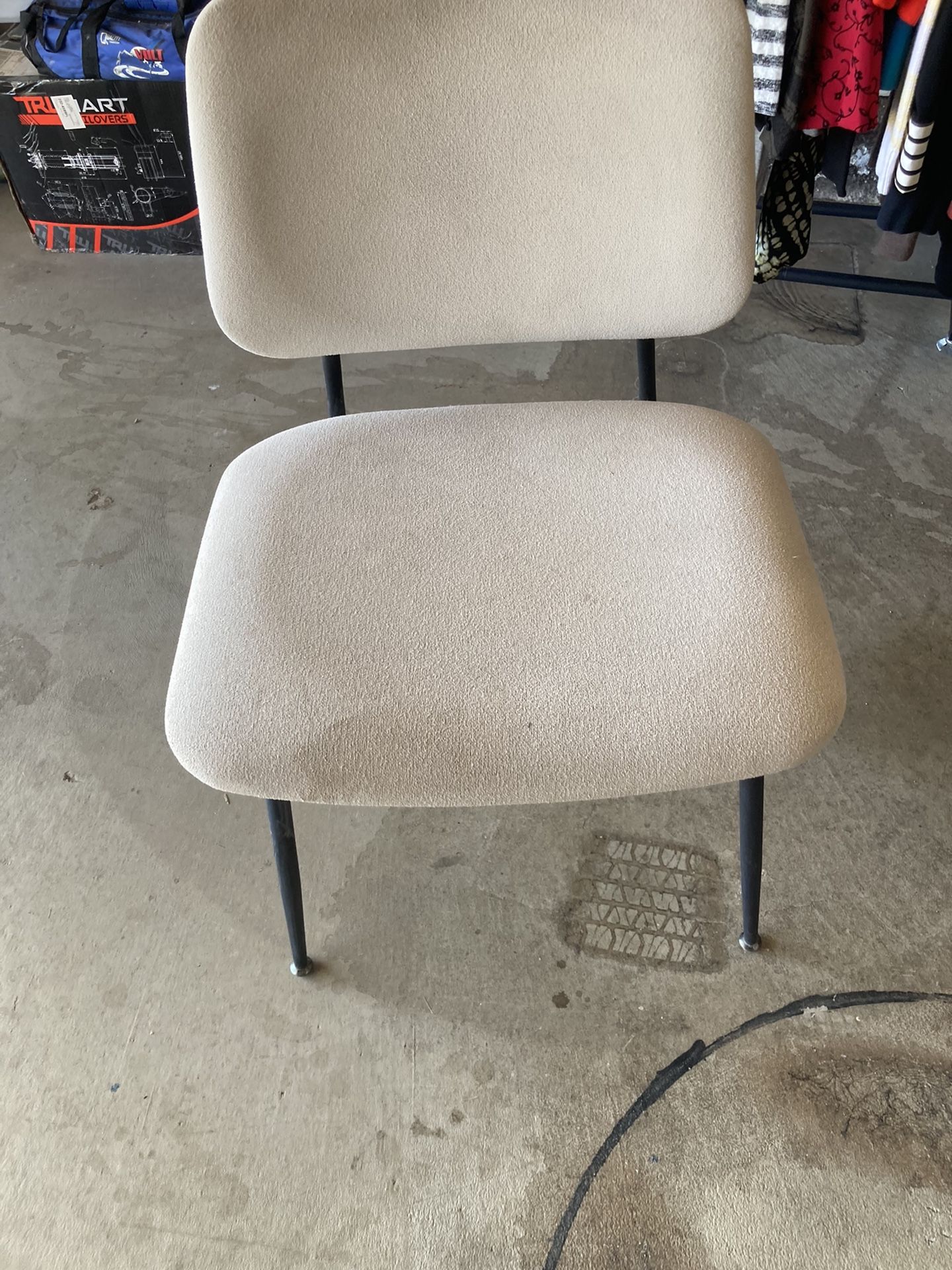 Metallic Chair/ Silla Metalica