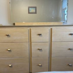 Mid Century Modern Vintage 6 Draw Dresser Circa 1951