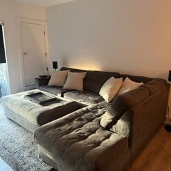 Gray โLโ couch + Ottoman