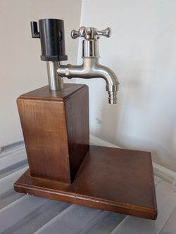 Home Bar Wooden Liquor Bottle Dispenser