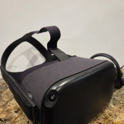 Oculus Meta Quest VR Headset