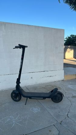 Phantom A10 GOGO red tag scooter