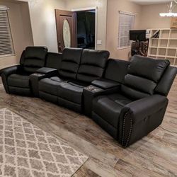 New 4 Recliner Home Theater Sectional Couch / Free Delivery 