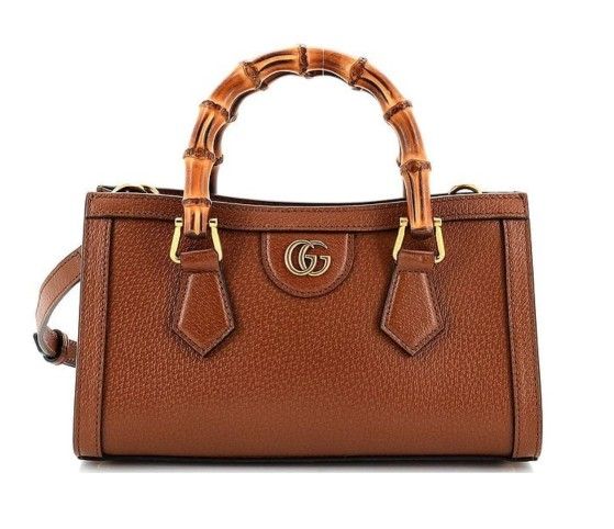 Gucci
Diana NM Chain Bamboo Handle Tote Leather Small
