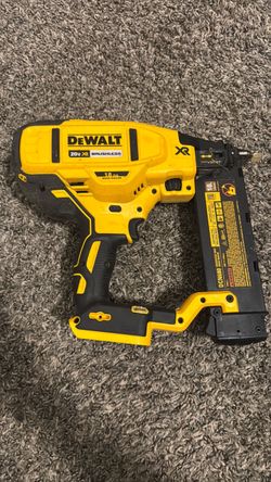 DeWalt DCN680 20V XR Brushless 18GA Brad Nailer