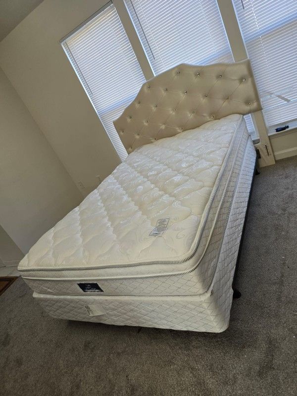 FULL SIZE BED LEATHER HEADBOARD 