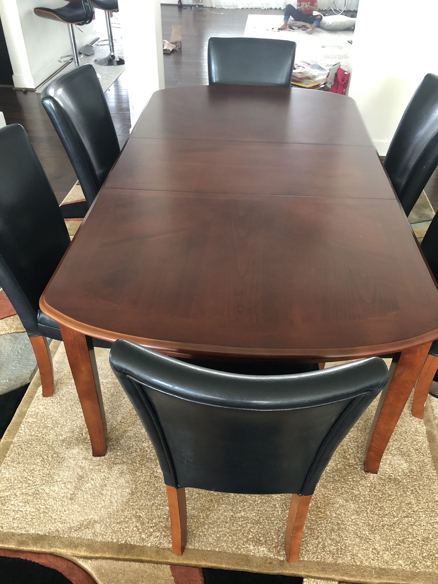 Dining table with 6chairs leather