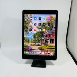 Apple iPad 5th Gen 9.7” 32GB Fully Functional