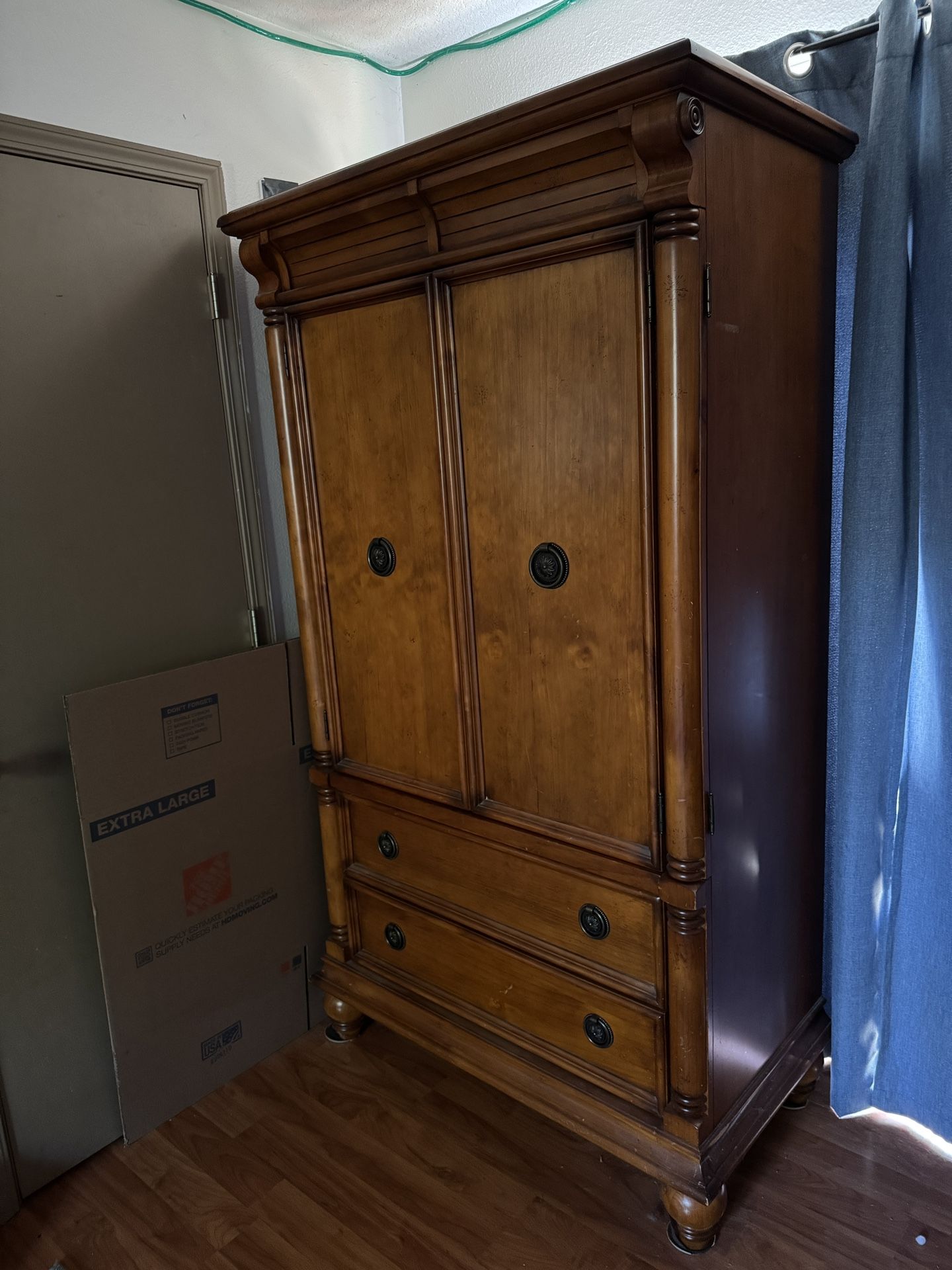 Nice Armoire