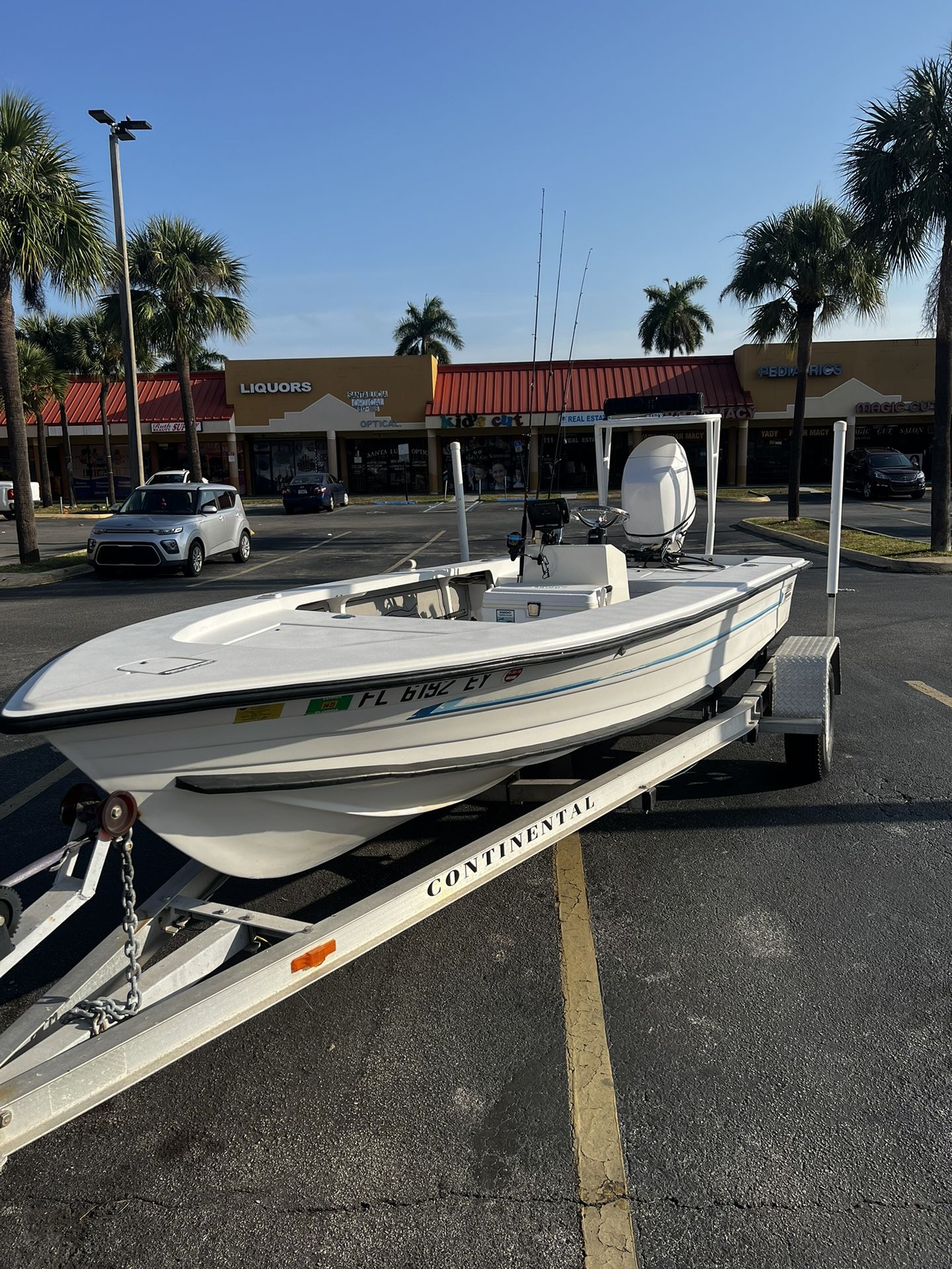 1987 Hewes Bonefisher 18