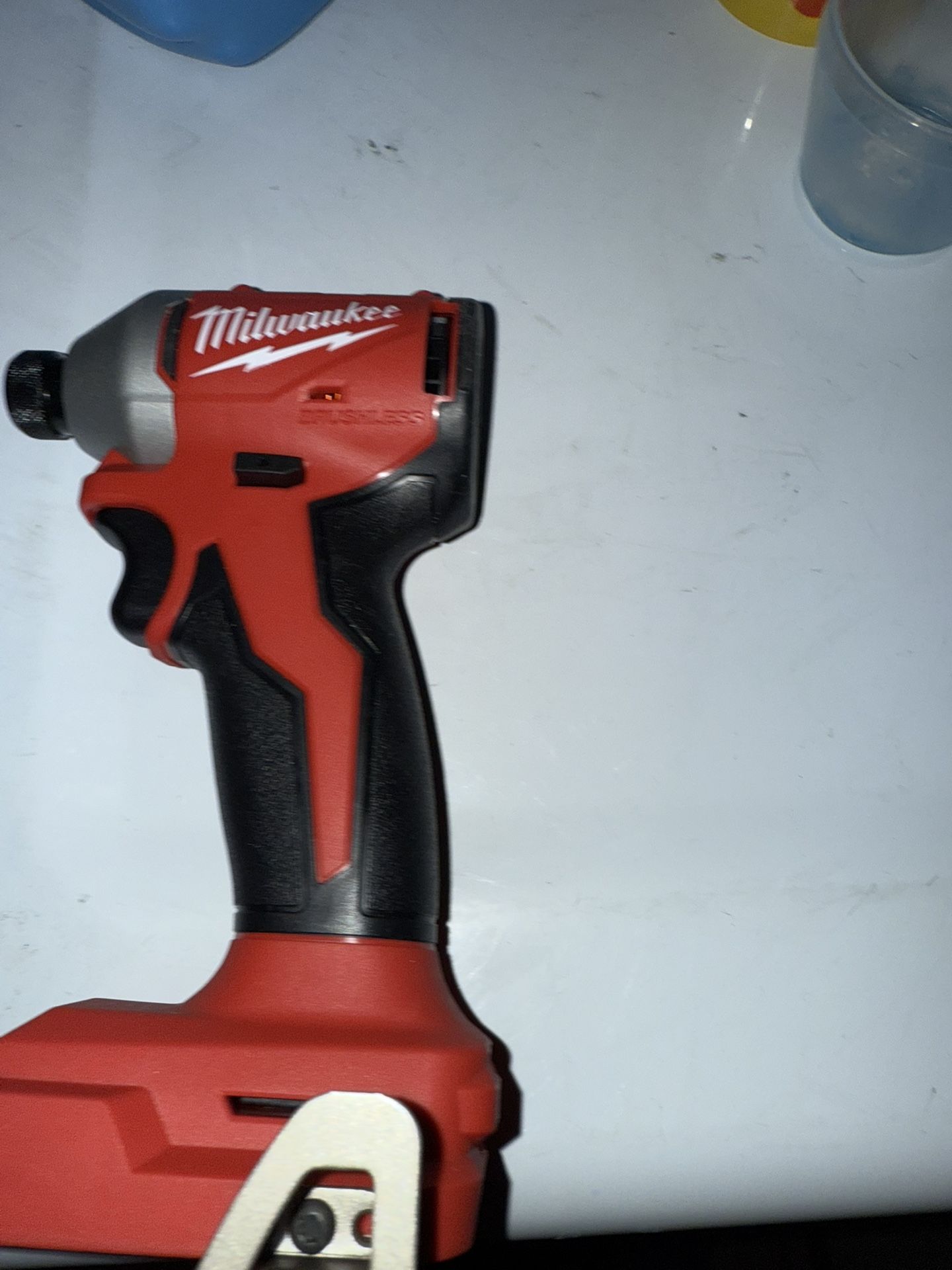 Milwaukee M18 18V Lithium-Ion Brushless Cordless 1/4 in. Compact Impact Driver (Tool Only)