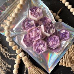 Buzz Off, I’m Blooming – Lilac Scented Wax Melts