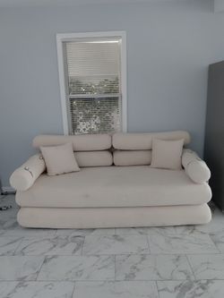 Foldable Couch with pillows