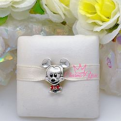 Adorable Charm 925 silver for Pandora moments bracelet.